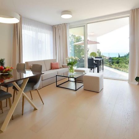 Modern Apartment Near The Sea Ičići Esterno foto