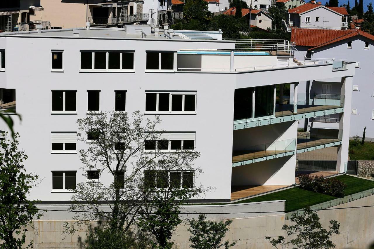 Modern Apartment Near The Sea Ičići Esterno foto
