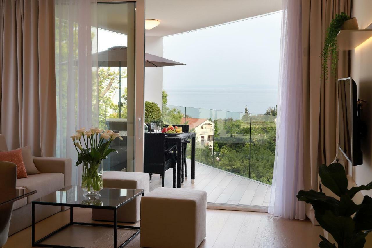 Modern Apartment Near The Sea Ičići Esterno foto